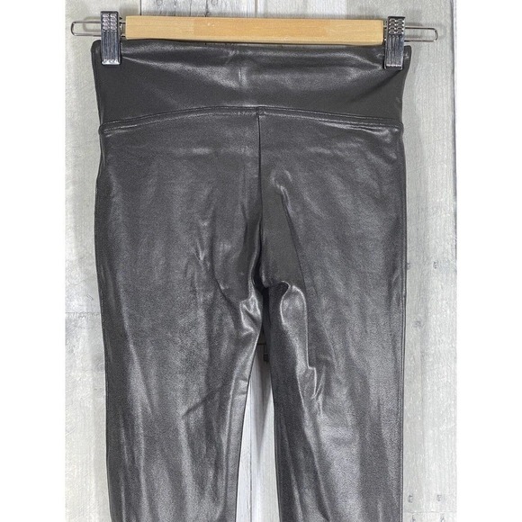 SPANX FAUX LEATHER LEGGINGS (2437) BLACK , SIZE - XS (B125) - Picture 5 of 10